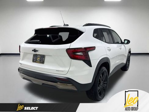 Used 2025 Chevrolet Trax ACTIV w/ Sunroof Package FWD image 6