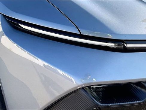 Certified 2025 Chevrolet Equinox EV RS AWD/4WD image 27