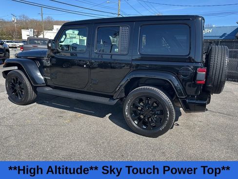 Used 2022 Jeep Wrangler Unlimited Sahara image 8