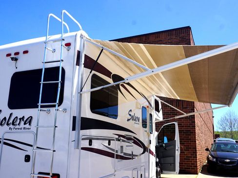 Used 2012 Mercedes-Benz Sprinter 3500 image 31