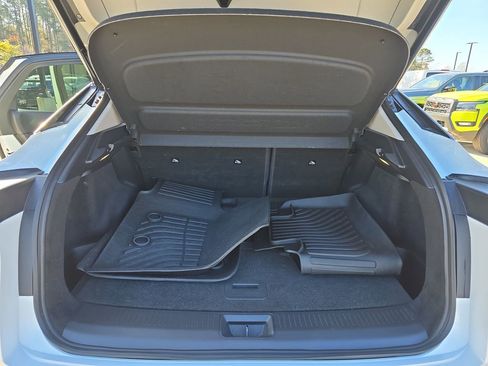 Used 2023 Nissan Ariya FWD image 15