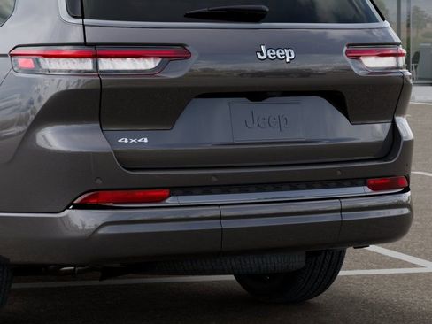 New 2026 Jeep Grand Cherokee L Limited AWD/4WD image 13
