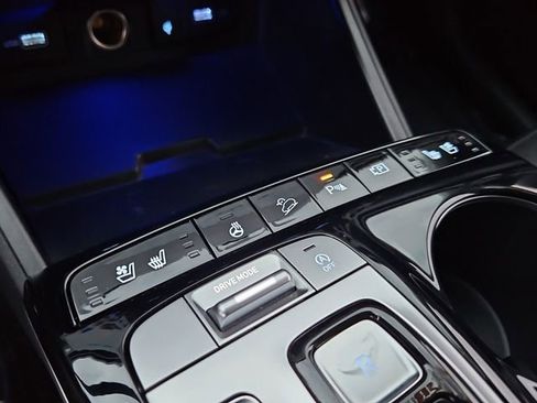 Certified 2023 Hyundai Tucson Limited w/ Cargo Package image 21