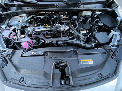 Used 2025 Toyota Prius LE image 32