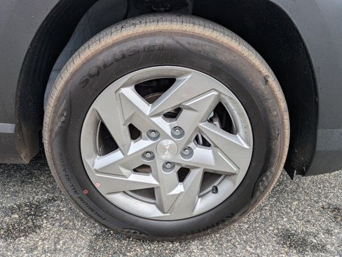 New 2026 Hyundai Kona SE image 14