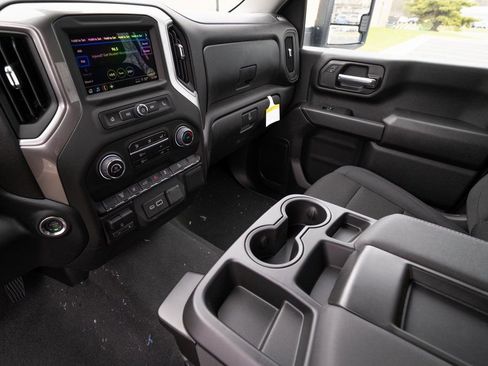 New 2025 Chevrolet Silverado 2500 W/T image 17