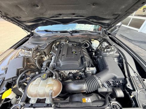 Used 2015 Ford Mustang Coupe RWD image 31