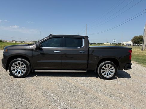 Used 2021 Chevrolet Silverado 1500 High Country w/ Technology Package AWD/4WD image 8
