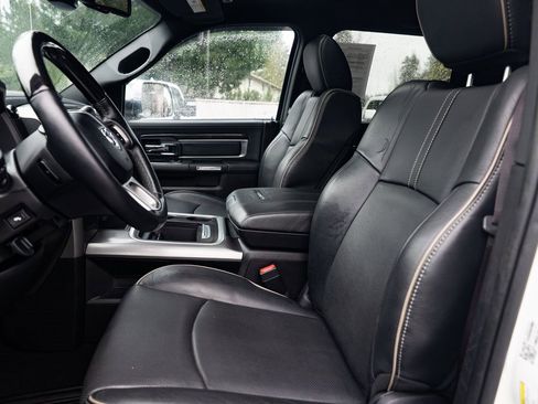 Used 2017 RAM 3500 Laramie Longhorn image 19