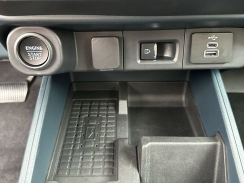 Used 2025 Ford Maverick Lariat image 20