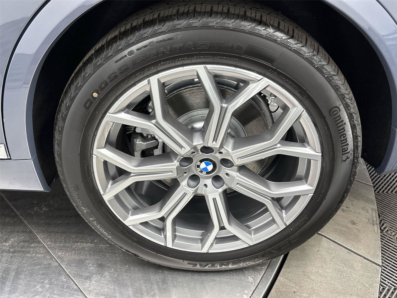 New 2026 BMW X7 xDrive40i w/ Premium Package AWD/4WD image 27