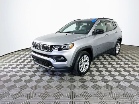 Certified 2024 Jeep Compass Latitude image 5