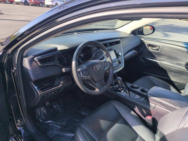 Used 2018 Toyota Avalon XLE Premium w/ All Weather Liner Package FWD image 13
