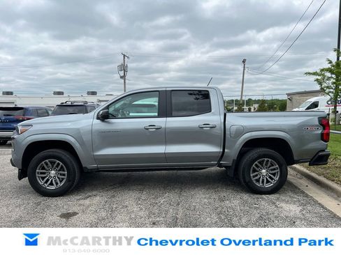 Used 2024 Chevrolet Colorado LT w/ LT Convenience Package AWD/4WD image 5