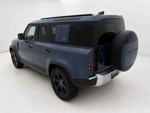 Used 2023 Land Rover Defender 110 SE AWD/4WD image 9