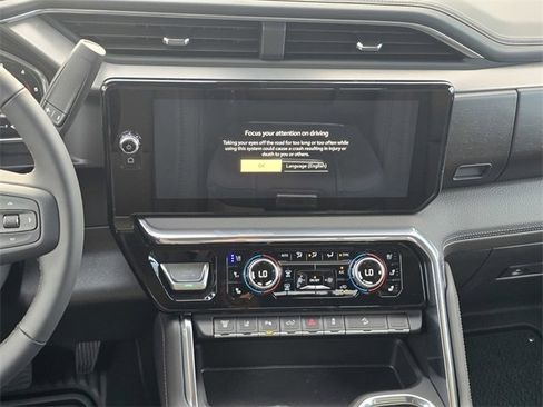 New 2026 GMC Sierra 2500 Denali w/ Denali Reserve Package image 15