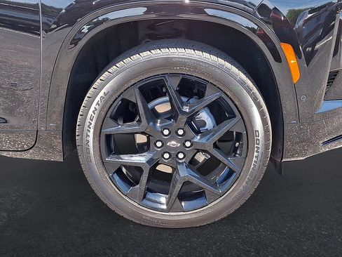 Used 2024 Chevrolet Traverse RS FWD image 27