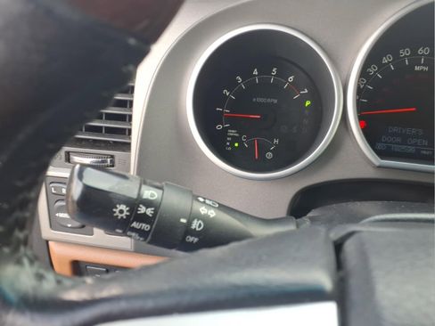 Used 2016 Toyota Sequoia Platinum image 19