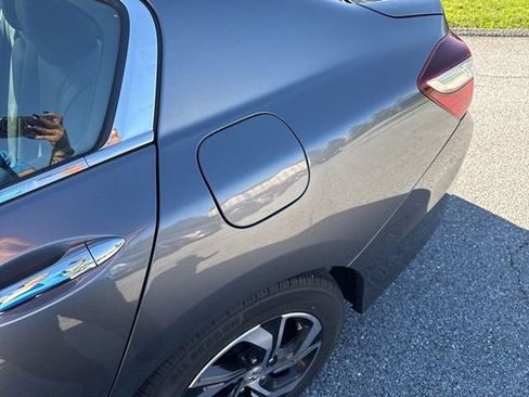 Used 2017 Honda Accord LX image 6