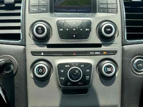 Used 2016 Ford Taurus SEL image 19