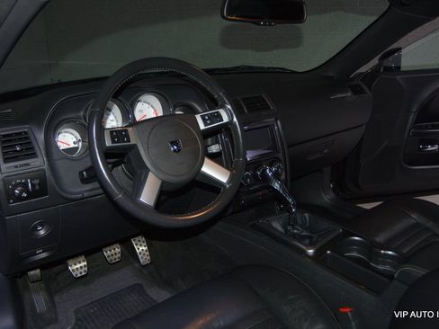 Used 2009 Dodge Challenger R/T image 9
