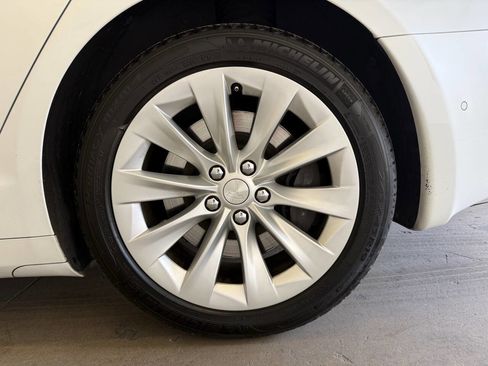 Used 2018 Tesla Model S 75D AWD/4WD image 17