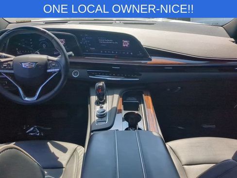 Used 2024 Cadillac Escalade Premium Luxury w/ Performance Package AWD/4WD image 33