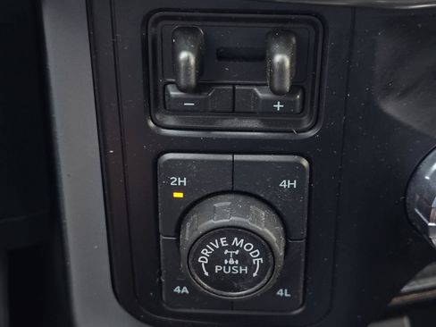Used 2024 Ford F150 Lariat w/ FX4 Off-Road Package AWD/4WD image 23