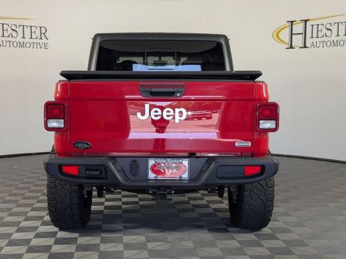 Used 2023 Jeep Gladiator Overland AWD/4WD image 3