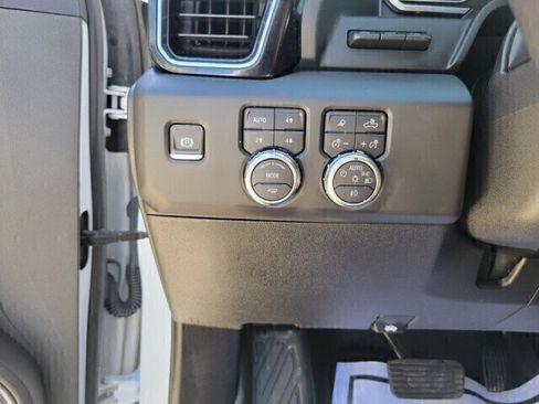 Used 2024 GMC Sierra 2500 Denali Ultimate AWD/4WD image 14