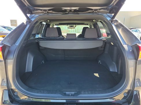 Used 2023 Toyota RAV4 SE w/ Weather & Moonroof Package AWD/4WD image 8