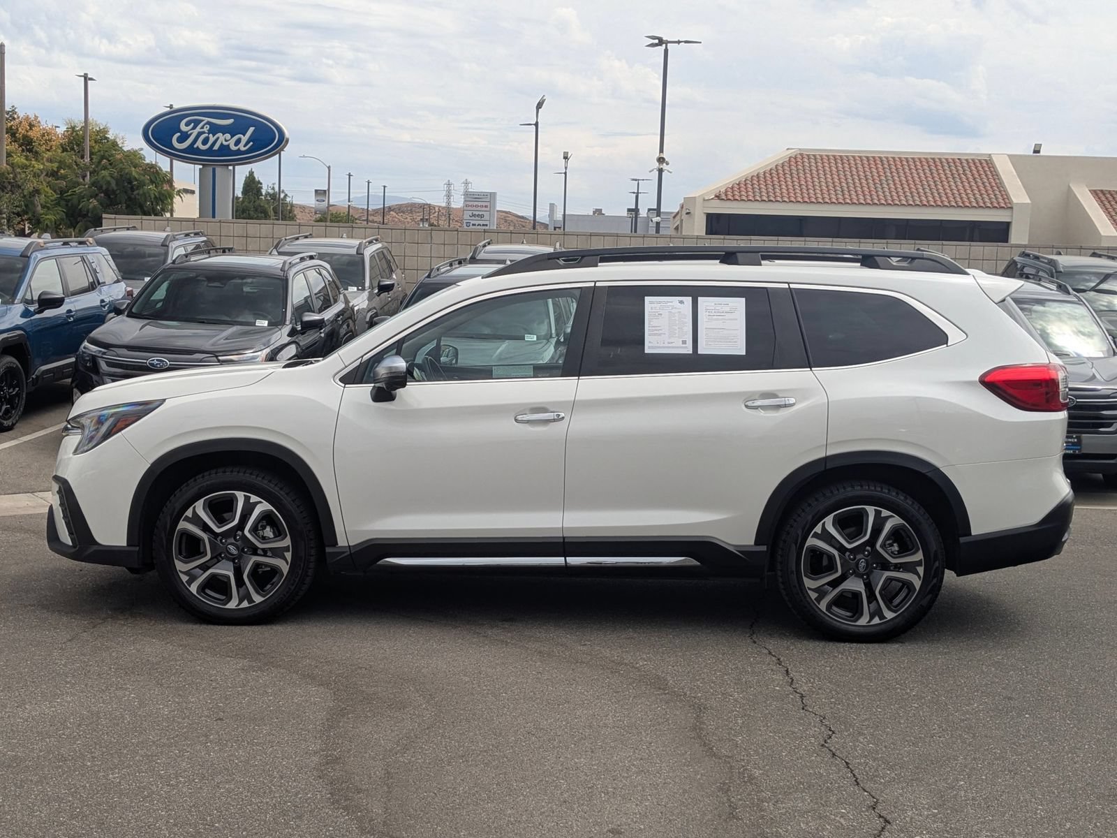 Certified 2023 Subaru Ascent Touring AWD/4WD image 2