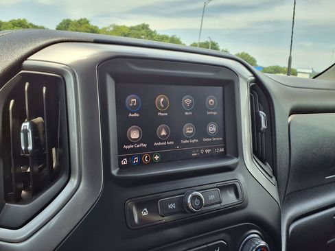 Used 2024 Chevrolet Silverado 2500 Custom w/ Custom Convenience Package AWD/4WD image 4