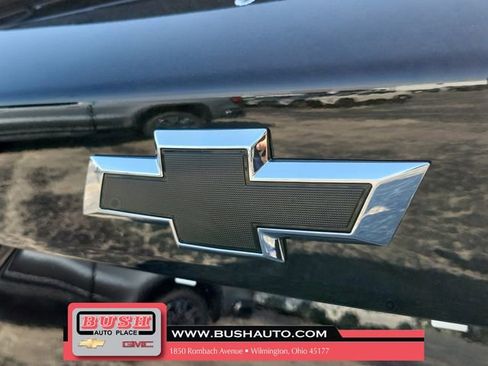 New 2026 Chevrolet Trax RS w/ Sunroof Package FWD image 8