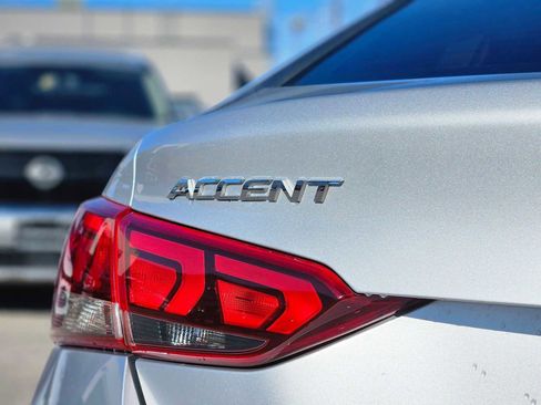 Used 2021 Hyundai Accent SE image 13