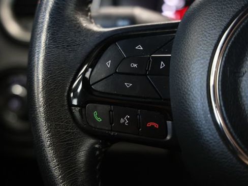 Used 2021 Jeep Renegade Latitude AWD/4WD image 31