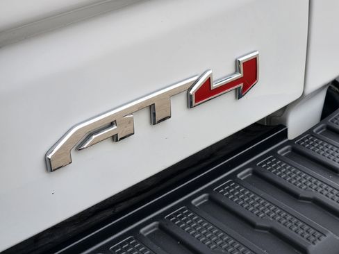 Certified 2025 GMC Sierra 1500 AT4 w/ AT4 Premium Package image 11