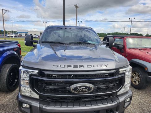 Used 2022 Ford F250 XLT w/ Black Appearance Package AWD/4WD image 10