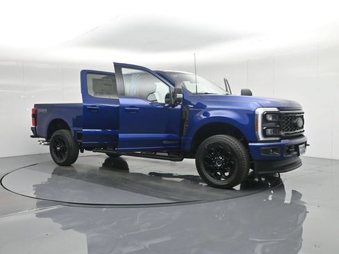 New 2026 Ford F250 XLT w/ XLT Premium Package AWD/4WD image 34
