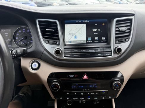 Used 2016 Hyundai Tucson Limited w/ Option Group 03 FWD image 20