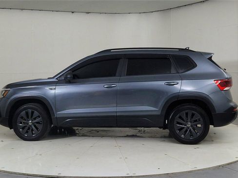 Used 2024 Volkswagen Taos S image 4