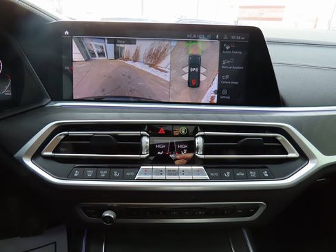 Used 2021 BMW X7 M50i image 27