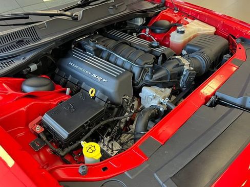 Certified 2018 Dodge Challenger R/T Scat Pack w/ Dynamics Package RWD image 9