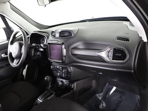 Used 2023 Jeep Renegade Latitude AWD/4WD image 26