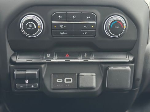 Used 2025 Chevrolet Silverado 2500 W/T w/ WT Convenience Package image 22