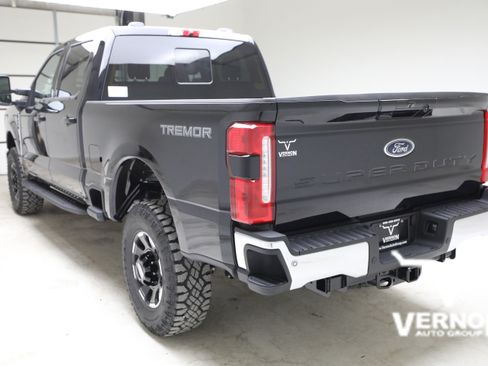New 2026 Ford F250 Lariat w/ Tremor Off-Road Package AWD/4WD image 3