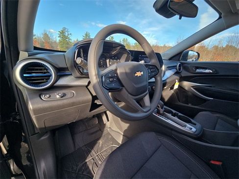 New 2026 Chevrolet Trax LS image 10