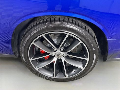 Used 2018 Dodge Challenger R/T Scat Pack w/ Leather Interior Group image 36