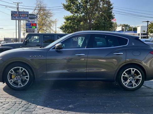 Used 2017 Maserati Levante w/ Luxury Package image 2