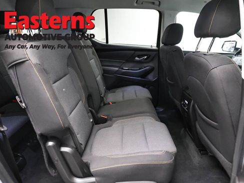 Used 2020 Chevrolet Traverse LT FWD image 24